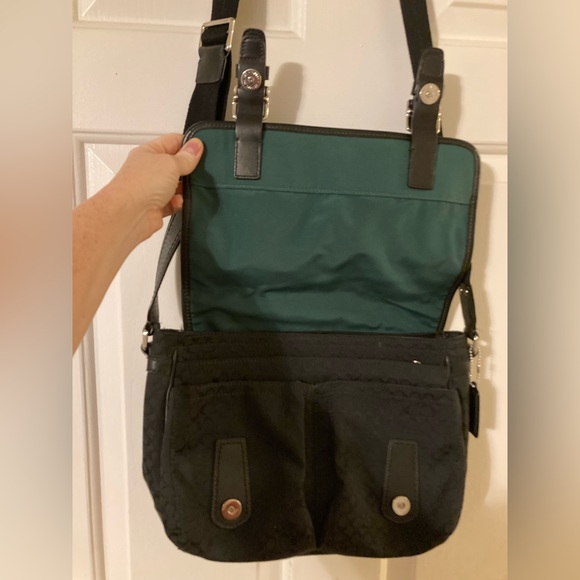 Coach Messenger Style Purse - Picture 4 of 10